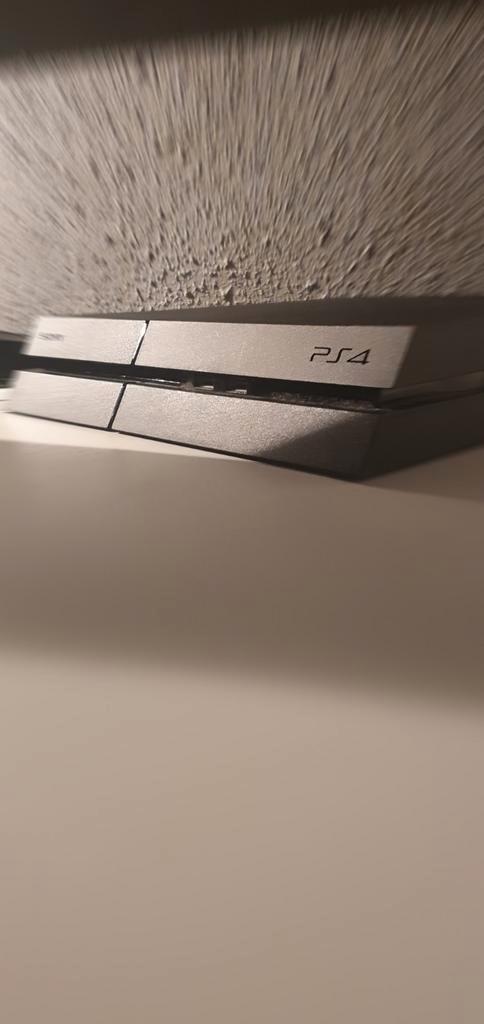 Playstation 4 /2 controllers/ call of duty WW2 included, Spelcomputers en Games, Spelcomputers | Sony PlayStation 4, Zo goed als nieuw