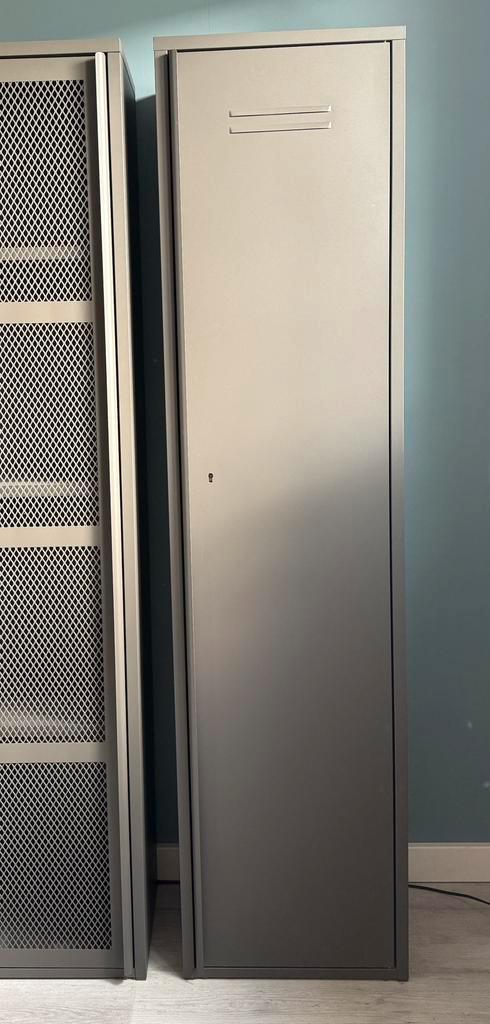Lockerkast hoog Ivar Ikea antraciet, Huis en Inrichting, Kasten | Lockerkasten, Zo goed als nieuw, Ophalen