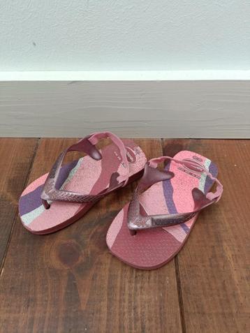 Schattige havaianas met handig elastieken bandje roze 25-26 beschikbaar voor biedingen