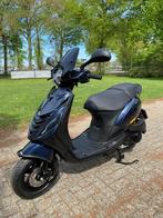 Piaggio Zip iget E5 Midnight Blue 45km brom nieuw scooter, Zip, Nieuw, Meevaltrading@gmail.com, Ophalen of Verzenden