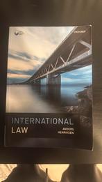International Law Anders Henriksen, Ophalen of Verzenden, Zo goed als nieuw, Sociale wetenschap