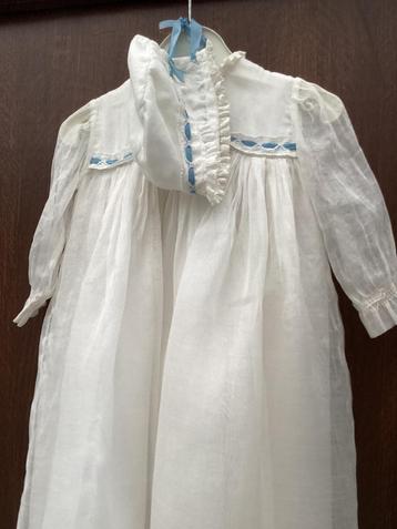 Antieke, vintage doopjurk beschikbaar voor biedingen