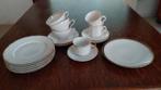 Ontbijborden theekommen kopjes wit met goud, Ophalen of Verzenden, Gebruikt, Porselein
