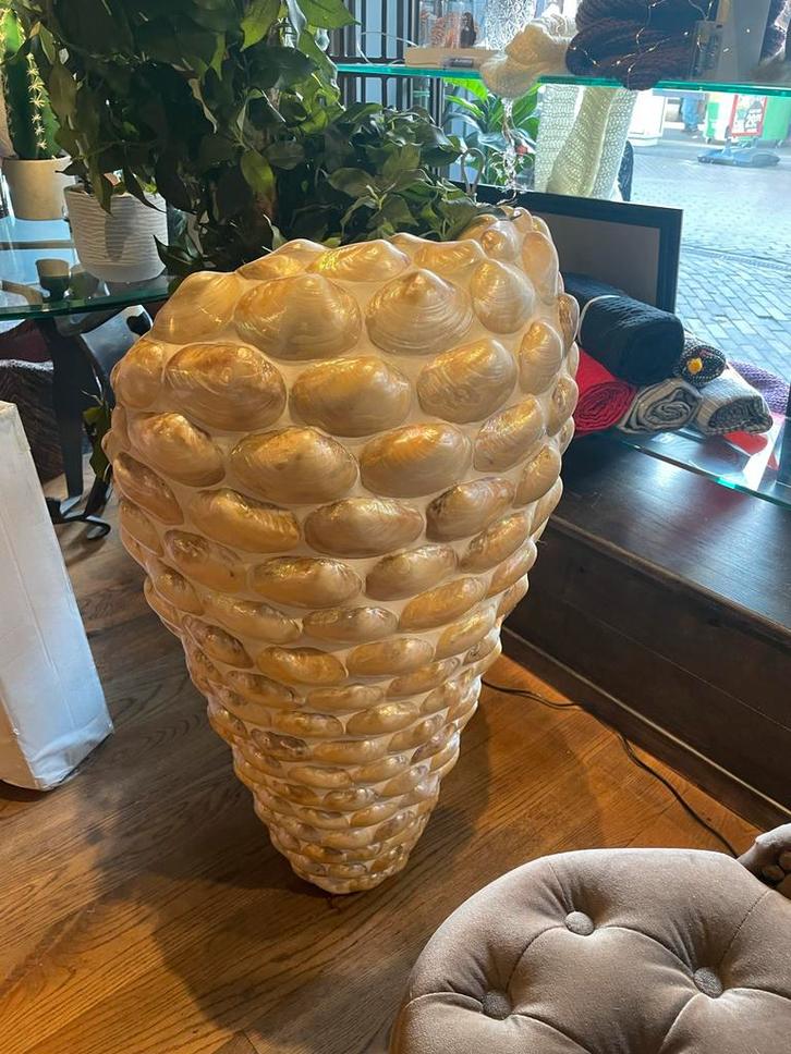 Eric Kuster stijl Vaas met Schelpen Nieuw, Huis en Inrichting, Woonaccessoires | Vazen, Nieuw, Overige kleuren, 75 cm of meer