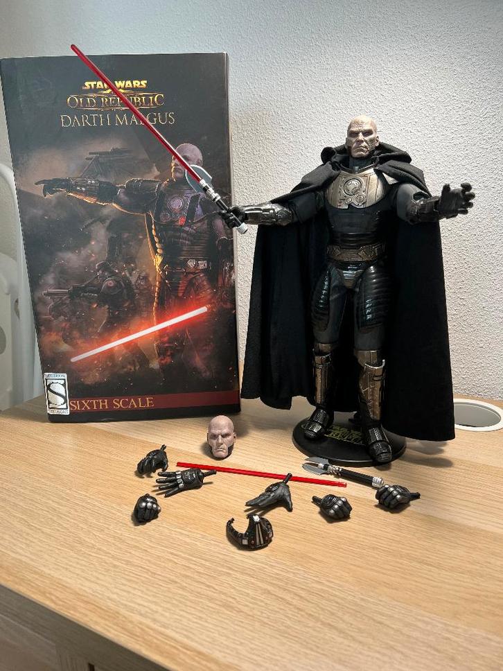 Hot toys / Sideshow - Darth Malgus 1/6 scale, Verzamelen, Star Wars, Zo goed als nieuw, Actiefiguurtje, Ophalen of Verzenden