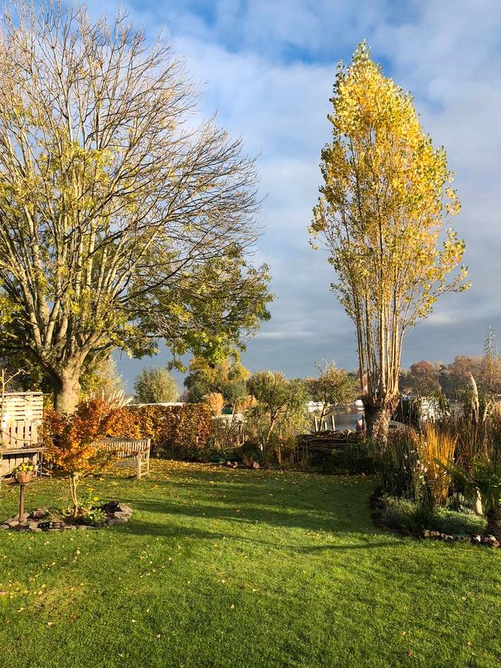 Recreatieland 345 m2 aan De Linge, ligplaats en eigen water, Huizen en Kamers, Kavels en Percelen, 200 tot 500 m², Verkoop zonder makelaar