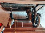 Antieke Naaimachine - Decoratief & Functioneel, Antiek en Kunst, Antiek | Naaimachines, Ophalen of Verzenden
