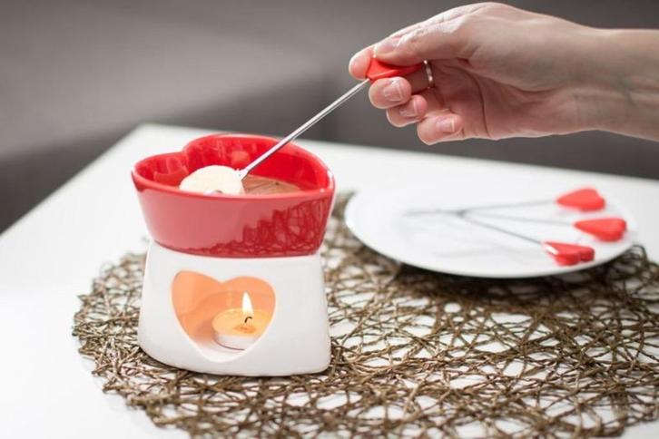Chocoladefondue - hartvormig ROOD, Witgoed en Apparatuur, Fonduesets, Nieuw, Fondueset, Waxinelicht, Ophalen of Verzenden
