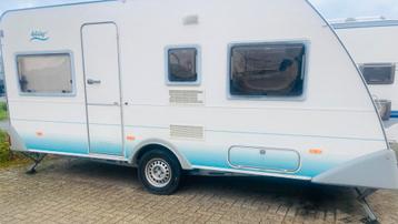Mooie Eifelland, met voortent beschikbaar voor biedingen