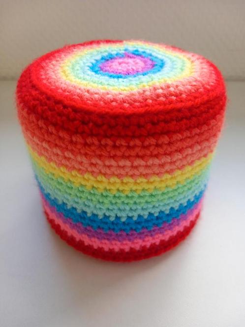 Gondas Creaties Regenboog opbergbakje /Retro toiletrolhouder, Huis en Inrichting, Woonaccessoires | Schalen en Manden, Nieuw, Mand