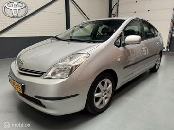 Toyota Prius 1.5 VVT-i Business Leer|Keyless|Trekhaak beschikbaar voor biedingen