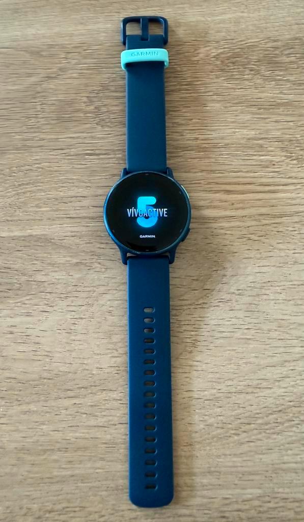 Garmin Vivoactive 5 blauw, in goede staat, Sieraden, Tassen en Uiterlijk, Smartwatches, Gebruikt, Android, Blauw, Afstand, Calorieverbanding
