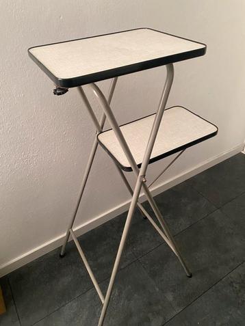 projectietafel & Beamertafel beschikbaar voor biedingen