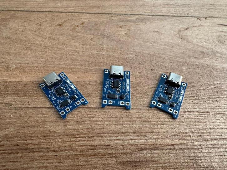 18650 Lithium Accu Oplaadmodule - TP4056 met Bescherming, Hobby en Vrije tijd, Elektronica-componenten, Nieuw, Ophalen of Verzenden