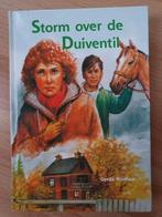 Gerda Ronhaar - storm over de de duiventil (deel 5), Boeken, Streekboeken en Streekromans, Ophalen of Verzenden, Gelezen