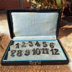 Vintage  zilveren (800) tafelnummers in originele doosje, Antiek en Kunst, Ophalen of Verzenden, Zilver