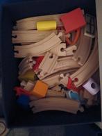 houten blokken, puzzels en een treinbaan, Kinderen en Baby's, Speelgoed | Houten speelgoed, Ophalen, Zo goed als nieuw, Overige typen