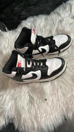 Nike high dunk black white maat 37,5, Kinderen en Baby's, Ophalen of Verzenden, Zo goed als nieuw