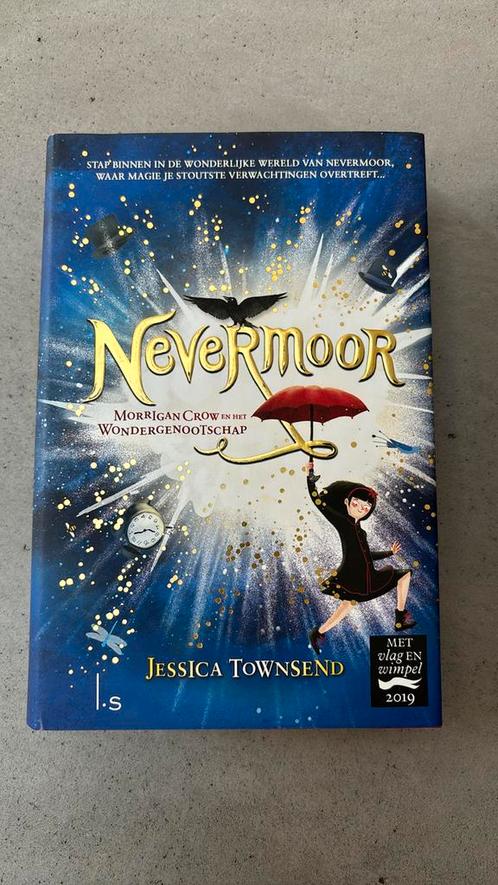 Nevermoor Morrigan Crow en het Wondergenootschap, Boeken, Kinderboeken | Jeugd | 10 tot 12 jaar, Zo goed als nieuw, Ophalen of Verzenden