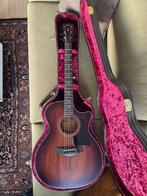Taylor 324ce semi- akoestische gitaar, Muziek en Instrumenten, Ophalen, Zo goed als nieuw, Western- of Steelstringgitaar, Met koffer