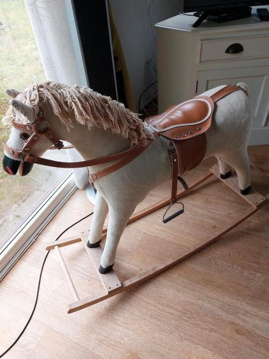 Leuk uitgevoerd ouderwets hobbelpaard, Kinderen en Baby's, Speelgoed | Hobbelfiguren, Ophalen