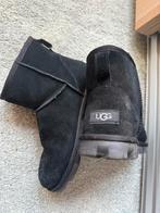 Ugg clasic mini black 38, Ophalen, Zo goed als nieuw, Zwart