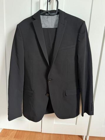 Mooi zwart kostuum Angelo Litrico - Colbert & Pantalon (44) beschikbaar voor biedingen