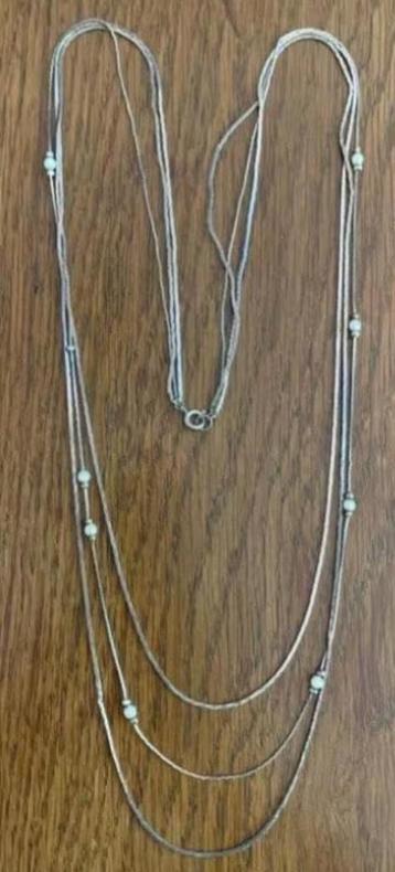 Zilverkleurige ketting met kleine pareltjes, drie 1 sluiting beschikbaar voor biedingen