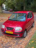 Hyundai Atos 1.1 2004 Rood, Auto's, Hyundai, Voorwielaandrijving, Stof, 4 cilinders, Origineel Nederlands