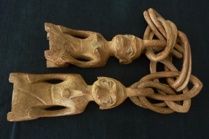 Afrikaanse houten ketting €19, Antiek en Kunst, Kunst | Niet-Westerse kunst, Ophalen of Verzenden