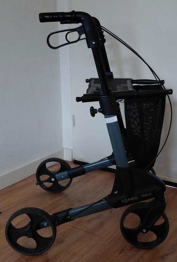 Rollator Topro Troja M + Boodschappen netje zgan ( 7.3 kg ), Diversen, Rollators, Zo goed als nieuw, Lichtgewicht, Opvouwbaar
