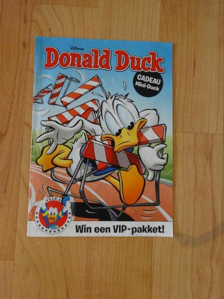 Donald Duck Mini-Duck 2020, Boeken, Stripboeken, Zo goed als nieuw, Meerdere stripboeken, Ophalen of Verzenden