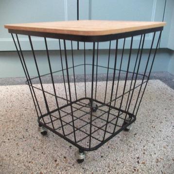 Bijzettafel Atmosphera~Ikea~Op wieltjes~Draadwerk~Houten dek beschikbaar voor biedingen