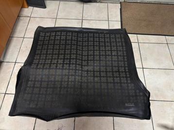 Volvo V70 2005 Achterbak Rubberen Plaat beschikbaar voor biedingen