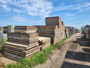 27 stuks gebruikte betonplaat 200x150x12cm mhl beschikbaar voor biedingen