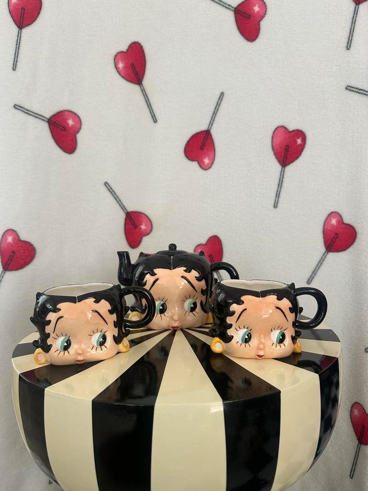 BETTY BOOP - Theeset | Servies | Vintage | Kopjes | Retro, Huis en Inrichting, Keuken | Servies, Zo goed als nieuw, Compleet servies