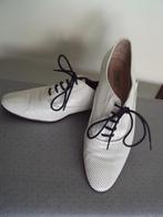 Zara leren platte schoenen / wit / 38, Schoenen met lage hakken, Ophalen of Verzenden, Zo goed als nieuw, Wit