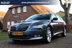 Skoda Superb Combi 1.8 TSI Style Business DSG. | Panorama |, Auto's, Skoda, 4 cilinders, Leder, Parkeercamera, 1405 kg