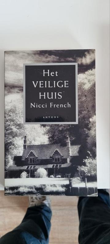 Nicci French - Het veilige huis beschikbaar voor biedingen