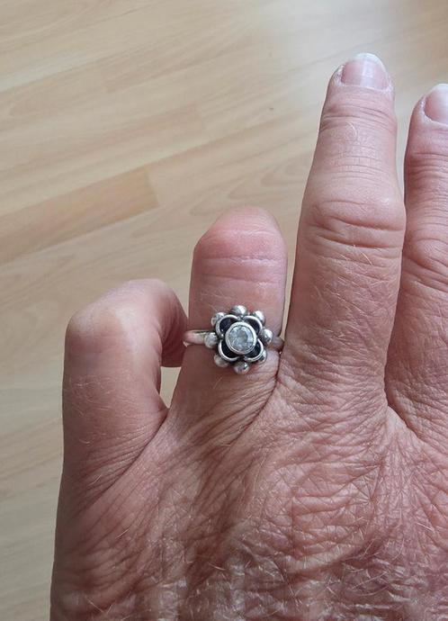 Zilver ring Bloem Zirkonia Maat 55  / 7,25 / 17,75, Sieraden, Tassen en Uiterlijk, Antieke sieraden, Ring, Zilver, Ophalen of Verzenden