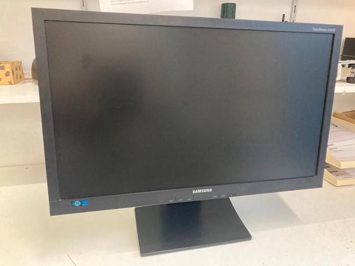 Verstelbaar Samsung 24” computer beeldscherm, Computers en Software, Monitoren, Zo goed als nieuw, 60 Hz of minder, In hoogte verstelbaar