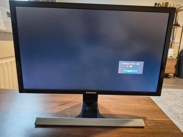 Samsung U24E590D – 24" 4K UHD Monitor, Computers en Software, Monitoren, Zo goed als nieuw, 60 Hz of minder, DisplayPort, HDMI
