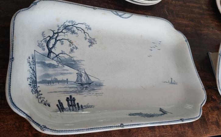 Grote antieke schaal Marinus Pertrus Regout uit 1894 l, Antiek en Kunst, Curiosa en Brocante, Ophalen of Verzenden