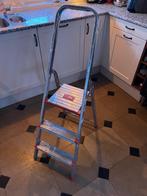 Altrex huishoud trapje 3 trede, Doe-het-zelf en Verbouw, Ladders en Trappen, Ophalen, Gebruikt, Trap, Minder dan 2 meter