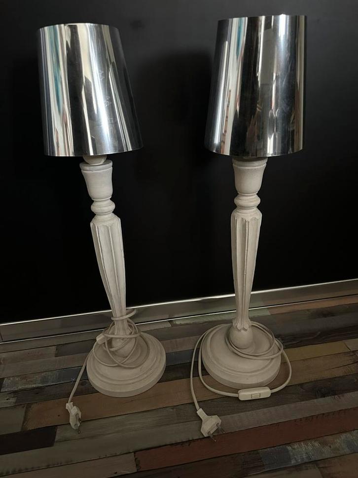 Twee gave lampen! Brocante met moderne kap!, Huis en Inrichting, Lampen | Tafellampen, Gebruikt, Minder dan 50 cm, Hout, Ophalen