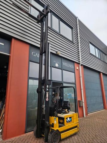Yale heftruck 3 delige mast elektrisch  beschikbaar voor biedingen