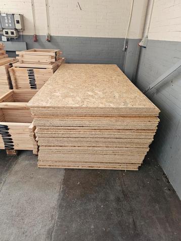 Hout groot platen  beschikbaar voor biedingen
