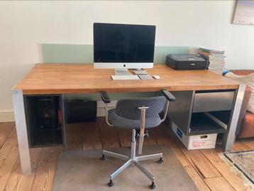 Uniek groot design bureau/tafel eiken blad