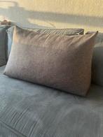 Langwerpig driehoekig kussen, Ophalen, Zo goed als nieuw, Grijs, Rechthoekig