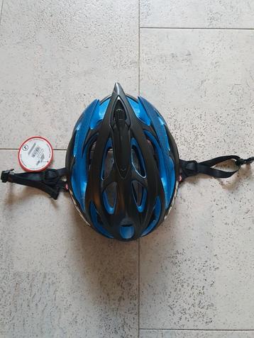 Fiets helm beschikbaar voor biedingen